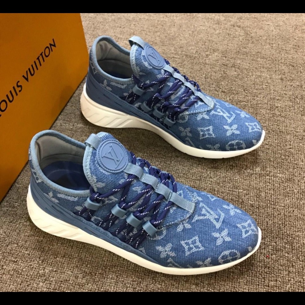 Shoes - Picture 2 of 4
